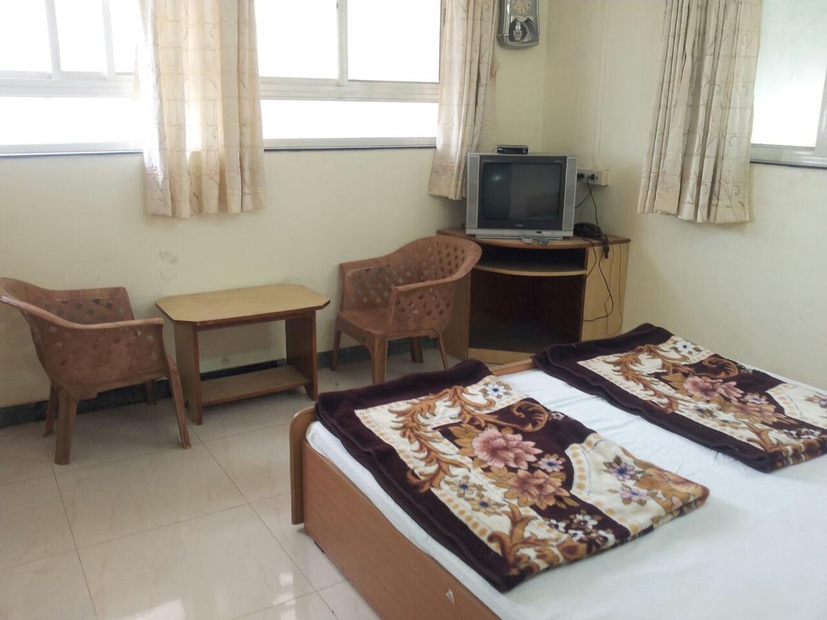 Vila Sarang Lodging & Boarding Satara Exteriér fotografie