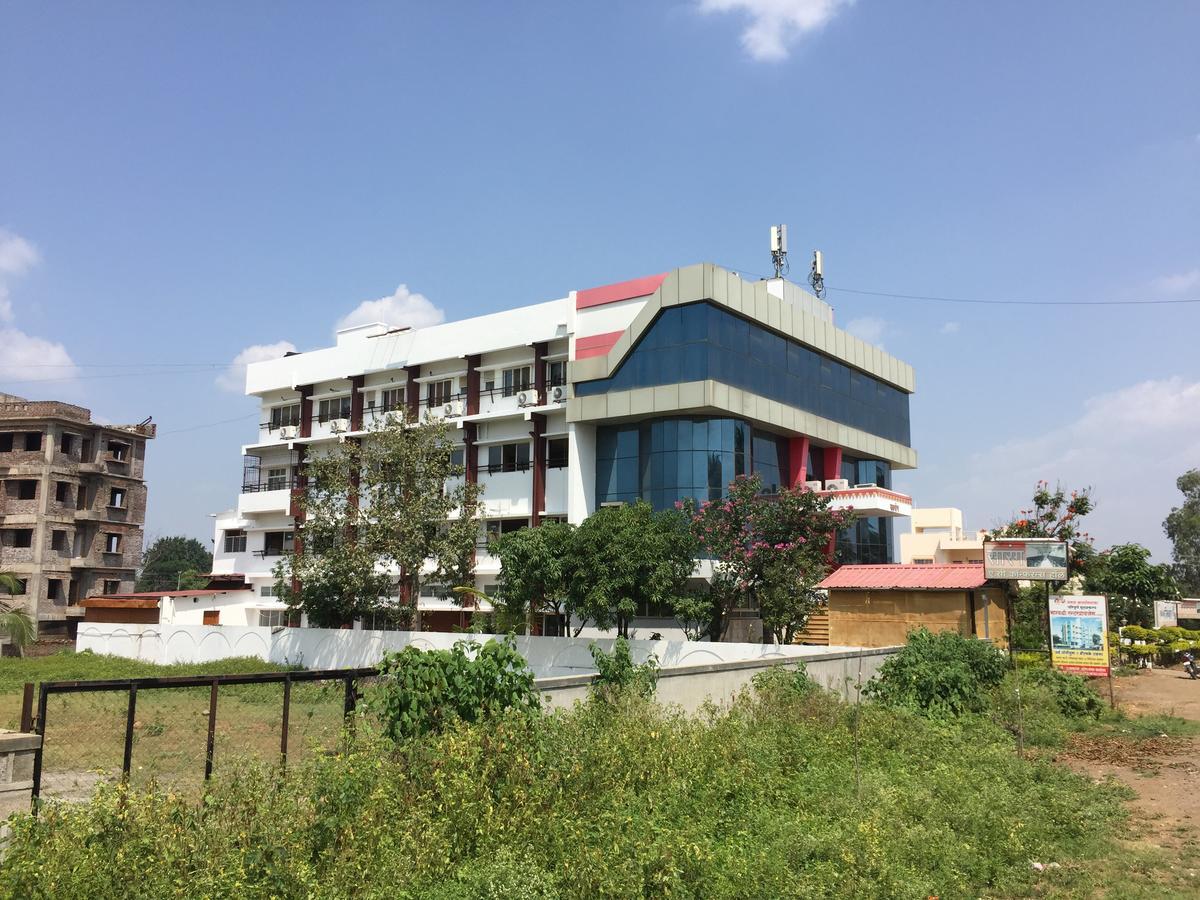 Vila Sarang Lodging & Boarding Satara Exteriér fotografie
