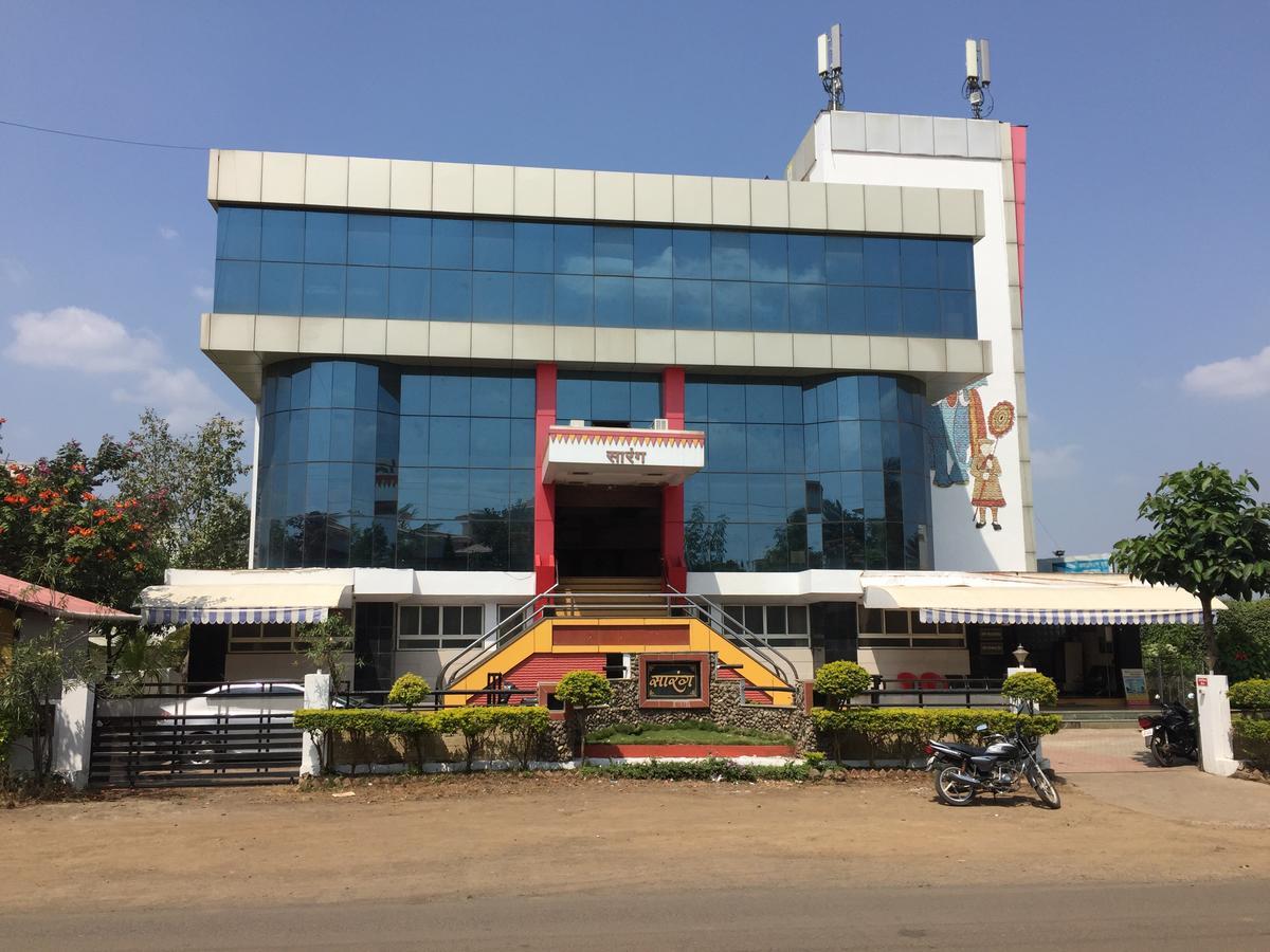 Vila Sarang Lodging & Boarding Satara Exteriér fotografie